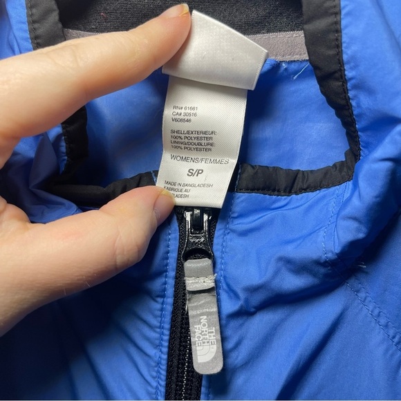 The North Face Women blue and black full zip fannu pack windbreaker jacket in S - Picture 4 of 10